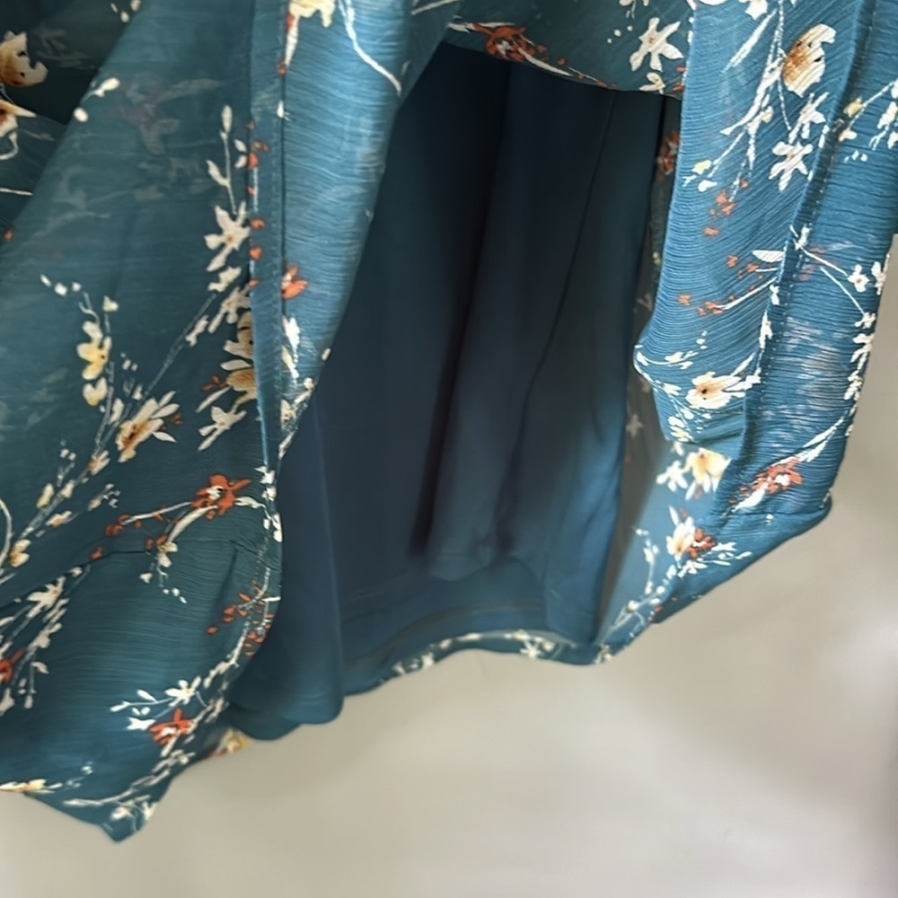 Papermoon NWT sleeveless blouse floral women’s‎ size small - Picture 3 of 6